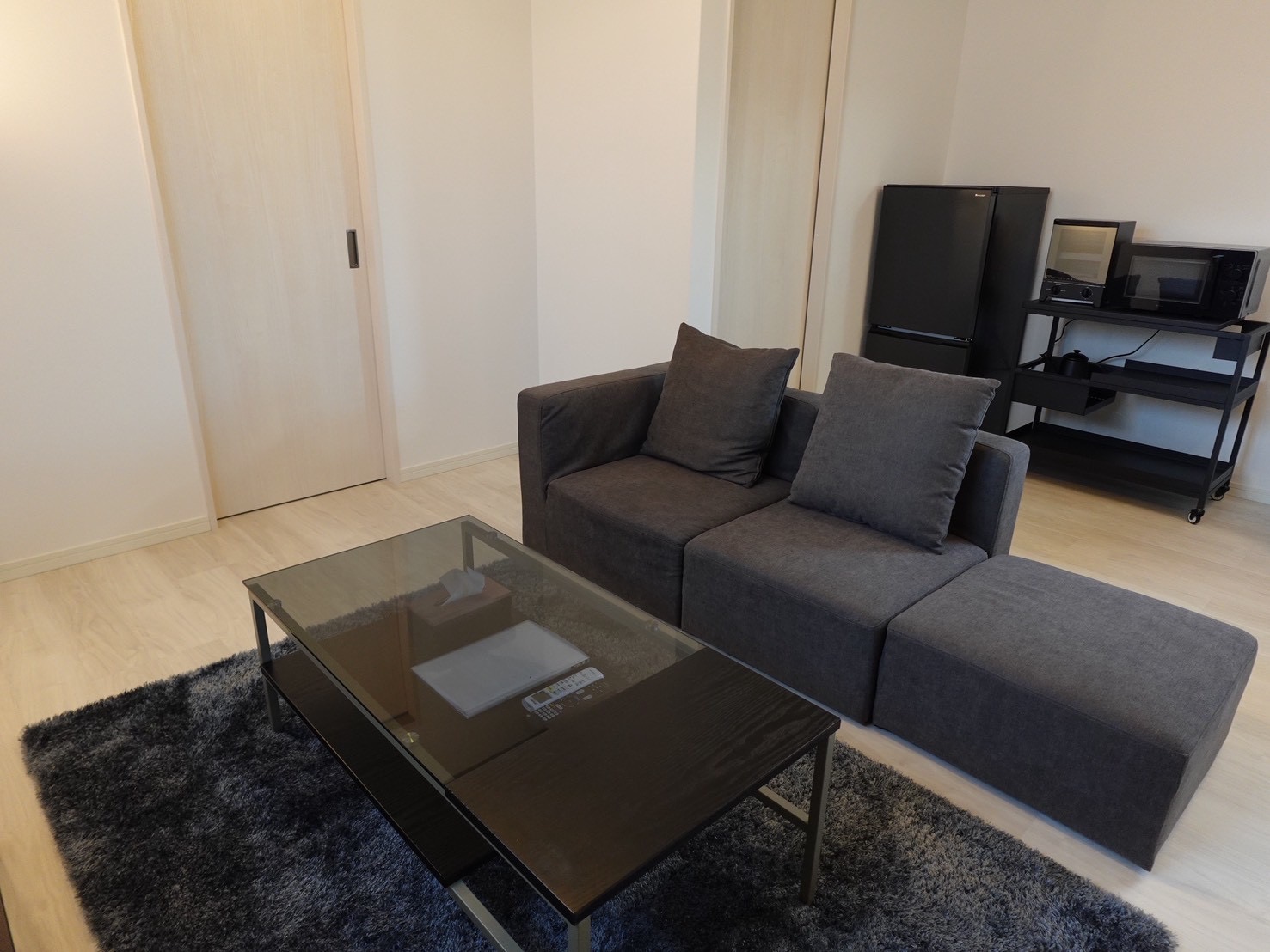 客室メインエリア - 上質なインテリアと落ち着いた空間